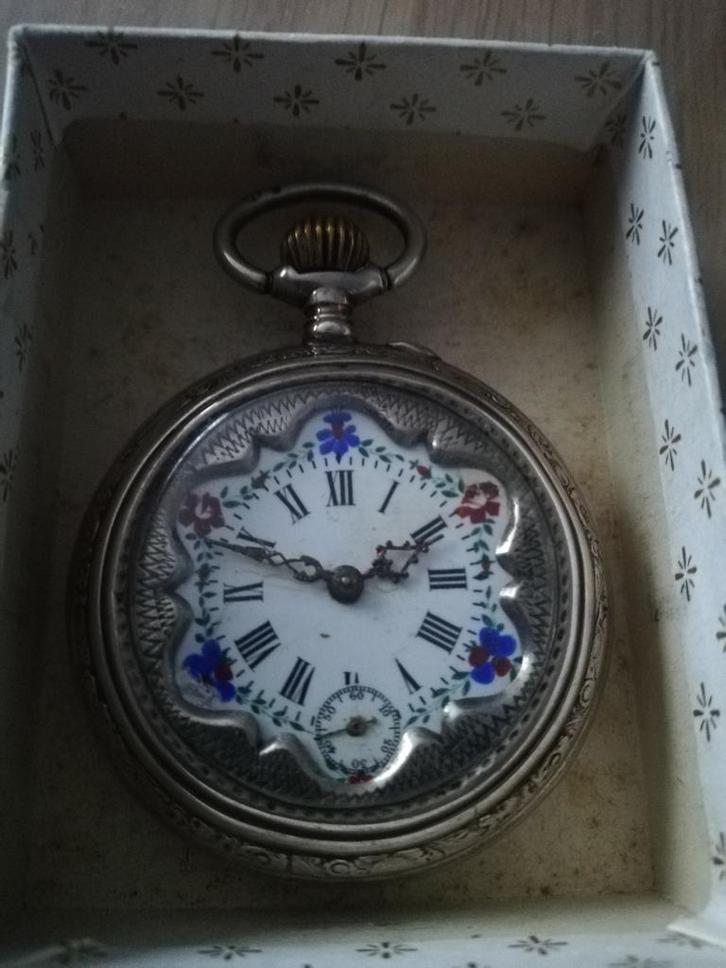 Mooi oude antique massief zilveren zakhorloge 0.800, Handtassen en Accessoires, Horloges | Antiek, Zakhorloge, Overige merken
