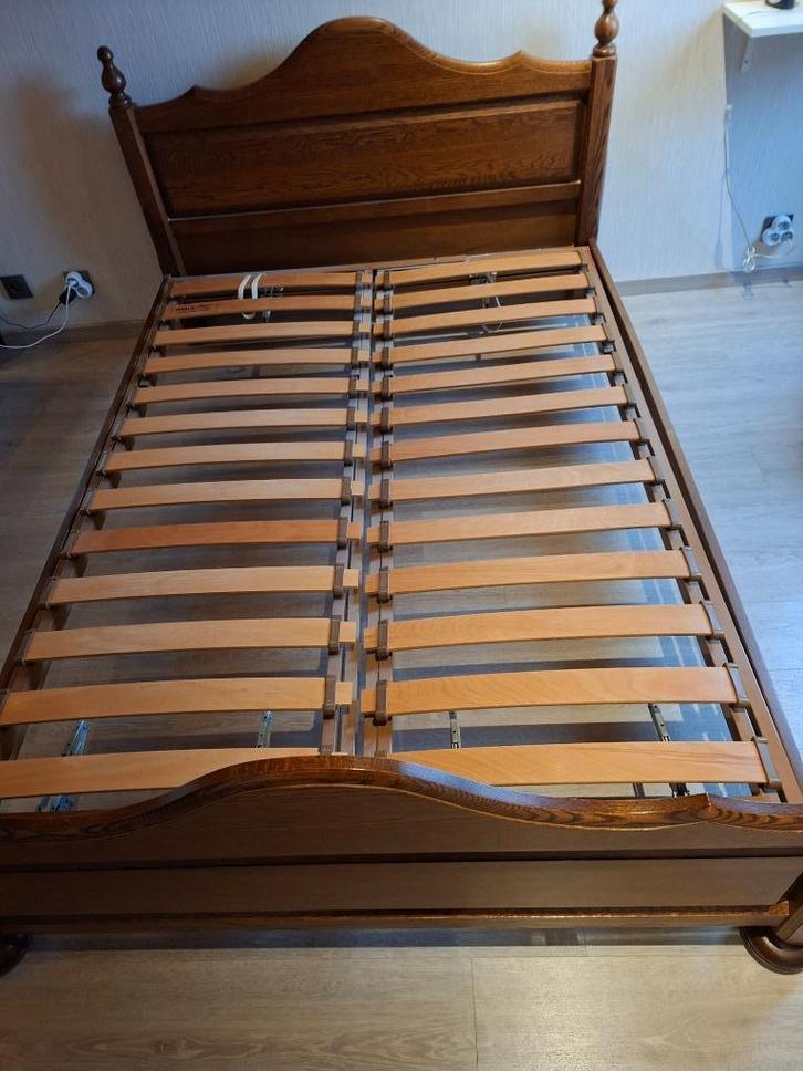 massief eiken tweepersoons bed, Huis en Inrichting, Slaapkamer | Bedden, Gebruikt, Tweepersoons, 140 cm, 200 cm, Hout, Bruin, Verstelbaar