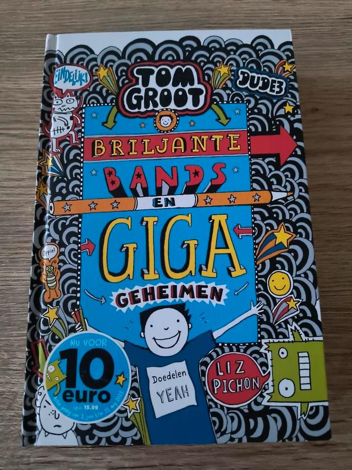 Liz Pichon - Briljante bands en giga geheimen, Boeken, Kinderboeken | Jeugd | 10 tot 12 jaar, Zo goed als nieuw, Ophalen of Verzenden