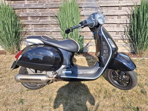 Vespa piaggio GTS 250, Motoren, Motoren | Piaggio, Particulier, Ophalen of Verzenden