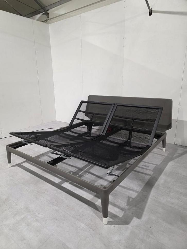 Auping Essential 180x210 Elektrisch M1, Huis en Inrichting, Slaapkamer | Bedden, Zo goed als nieuw, Tweepersoons, 180 cm, 210 cm