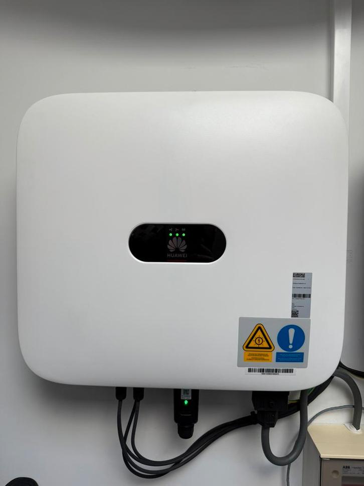 Huawei hybride omvormer 6KTL-M1 perfecte staat, Doe-het-zelf en Bouw, Zonnepanelen en Toebehoren, Zo goed als nieuw, Ophalen