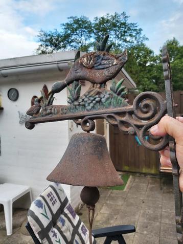 Cloche de jardin en fonte