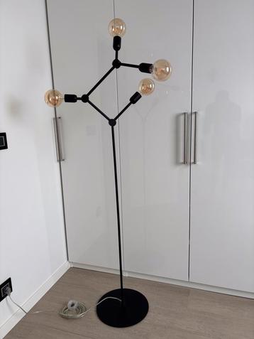 Vloerlamp mat zwart beschikbaar voor biedingen