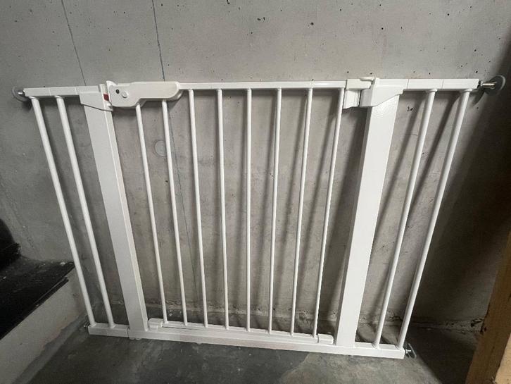 Babydan Premier traphek niet boren 74-103cm klembevestiging, Enfants & Bébés, Barrières, Comme neuf, Barrière de sécurité, Métal ou Fer