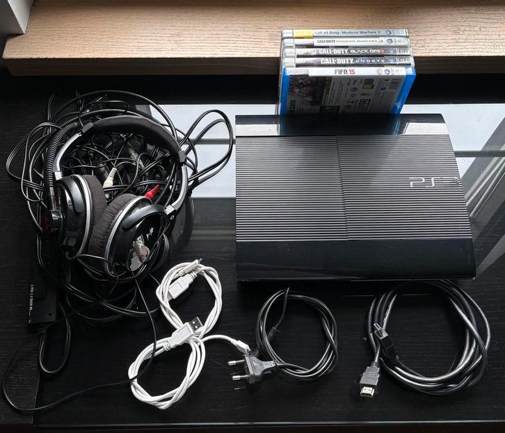 Playstation 3 + Headset & games, Games en Spelcomputers, Games | Sony PlayStation 3, Zo goed als nieuw, Ophalen