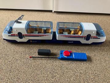 Train Playmobil 4016 avec chauffeur