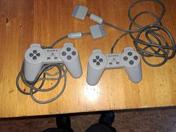 PlayStation 1 2-controller beschikbaar voor biedingen