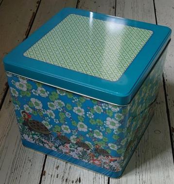 Blik Retro Look van Froy & Dind beschikbaar voor biedingen