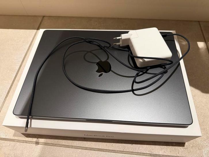 Apple MacBook Pro (M3 Max, 2023), Computers en Software, Apple Macbooks, Zo goed als nieuw, MacBook, Ophalen