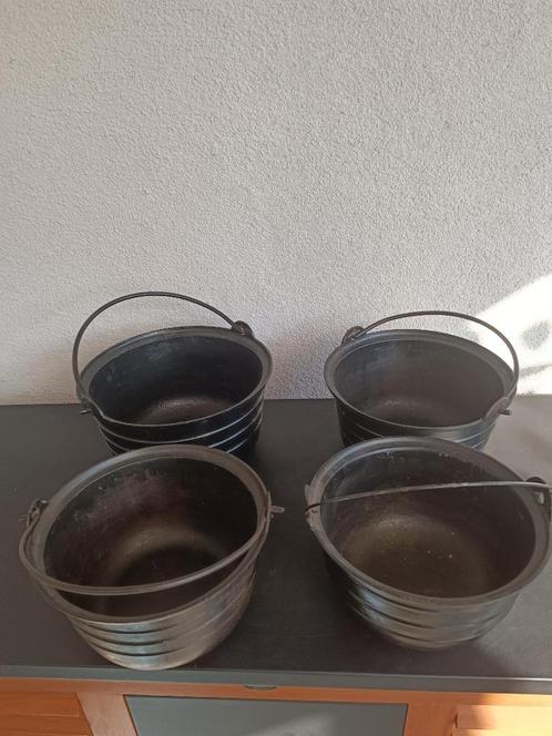 4 heksenketels, Antiek en Kunst, Curiosa en Brocante, Ophalen of Verzenden