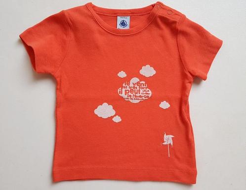 PETIT BATEAU - T-shirt orange nuages - T.12 mois/74cm, Kinderen en Baby's, Babykleding | Maat 74, Gebruikt, Meisje, Shirtje of Longsleeve