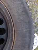Pneus neige sur jantes en tôle + Enjoliveurs, Auto-onderdelen, Banden en Velgen, Ophalen, Gebruikt, 15 inch, Winterbanden