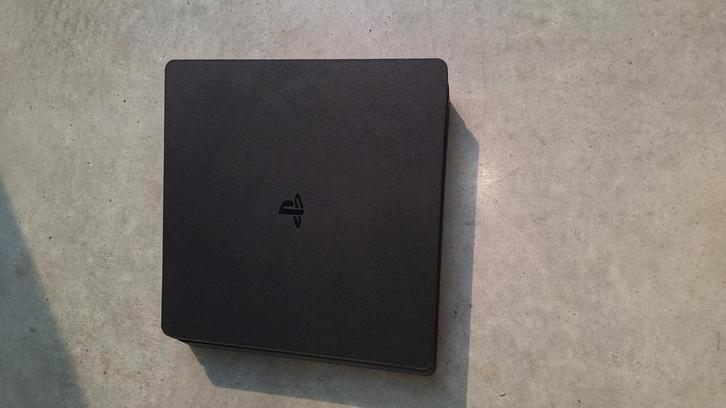 Playstation 4 slim console, Games en Spelcomputers, Spelcomputers | Sony PlayStation 4, Zo goed als nieuw, Slim, Ophalen