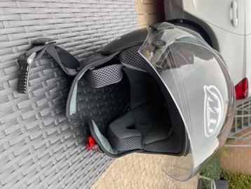 Brommer helm M beschikbaar voor biedingen