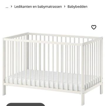 Baby bed met matras wit beschikbaar voor biedingen
