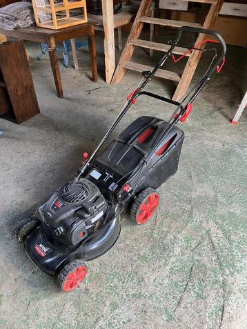 Grasmaaier Briggs & Stratton 450E met benzinemotor 125cc beschikbaar voor biedingen