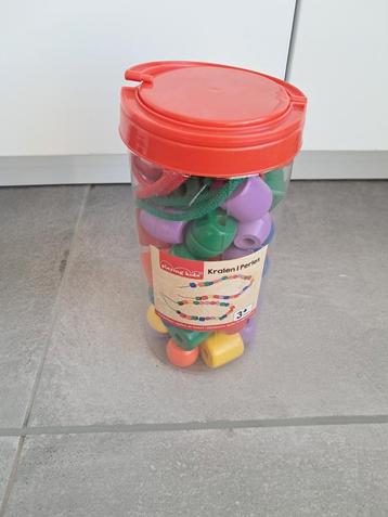 Grote kralenset/ rijg kralen  beschikbaar voor biedingen
