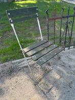 2 oude terras stoeltjes, Ophalen