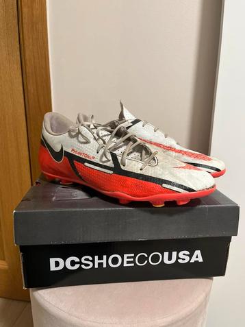 Crampons nike beschikbaar voor biedingen