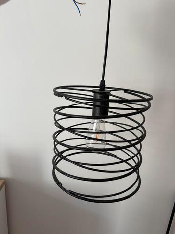 Zwarte hanglamp, industriële look, Huis en Inrichting, Lampen | Hanglampen, Ophalen, Zo goed als nieuw