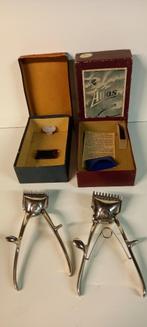 2 vintage tondeuse, merk atlas en merk La Coupe, Antiquités & Art, Antiquités | Outils & Instruments, Enlèvement