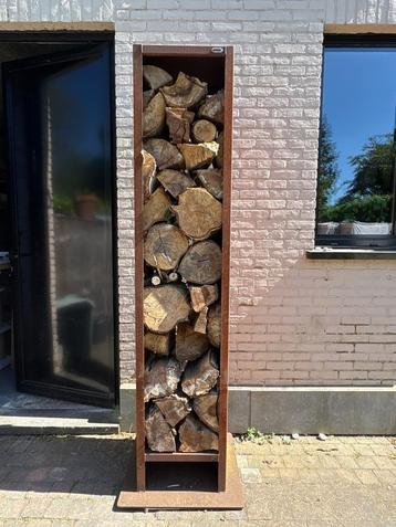 Cortenstaal houtopslag  beschikbaar voor biedingen