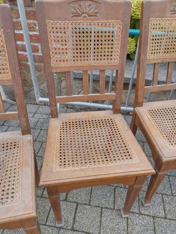 chaises cannées en chêne  beschikbaar voor biedingen