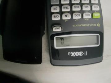 2 rekenmachines inclusief beschermhoesje beschikbaar voor biedingen