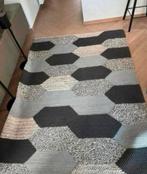 Gevlochten Wollen Tapijt - 170x240cm - 25€ Grijs/Zwart, Huis en Inrichting, Ophalen, Zo goed als nieuw, Grijs, Tapijt
