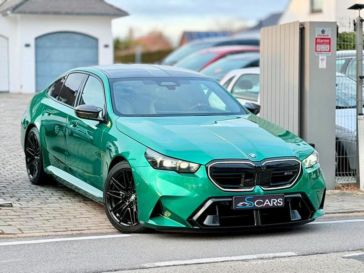 Bmw M5 4.4i / Hybride V8 ** 9.800 km ** 2025 ** Btw wagen **, Auto's, BMW, Bedrijf, Te koop, 5 Reeks, Hybride Elektrisch/Benzine