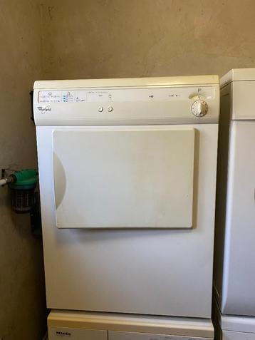 Droogkast Whirlpool beschikbaar voor biedingen