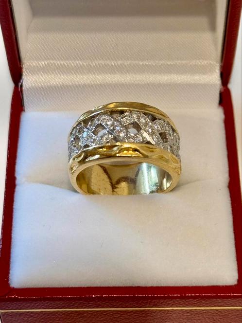 Bandring 18 karaat goud 14,9gr met 38 diamanten/ maat 18,2mm, Handtassen en Accessoires, Ringen, Dame of Heer, 18 tot 19, Geel
