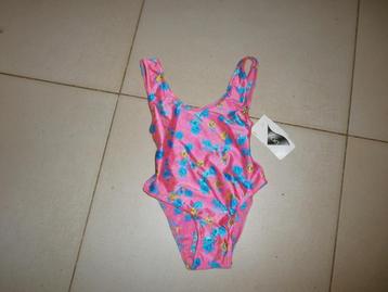 Maillot fille 6 ans NEUF, Enlèvement ou Envoi, Maillot de bain, Comme neuf, Taille 116