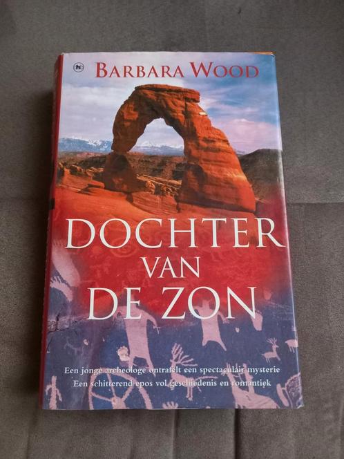 Barbara Wood - Dochter van de zon, Livres, Romans, Utilisé, Amérique, Enlèvement ou Envoi