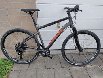 Nieuw VTC GHOST Square Cross Essential beschikbaar voor biedingen