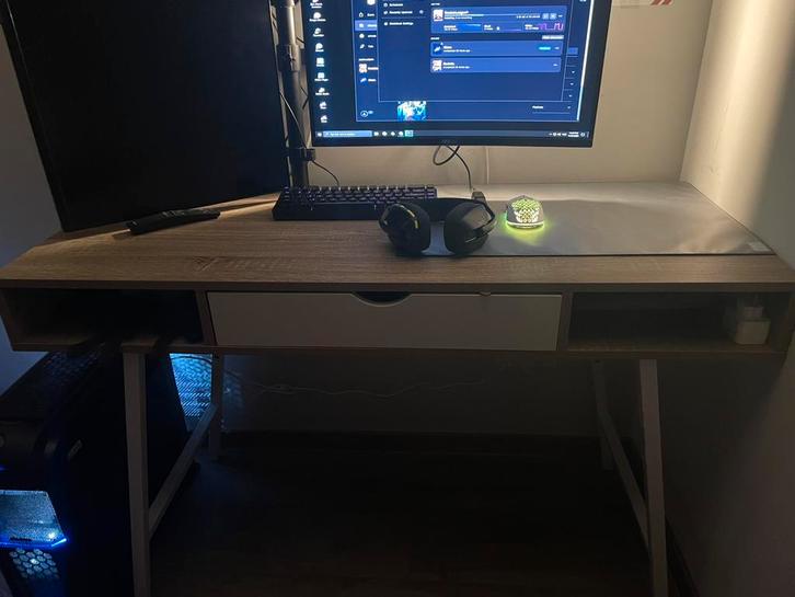 Complete Gaming Setup, Computers en Software, Desktop Pc's, Zo goed als nieuw, 2 tot 3 Ghz, HDD, SSD, 16 GB, Met videokaart, Met monitor