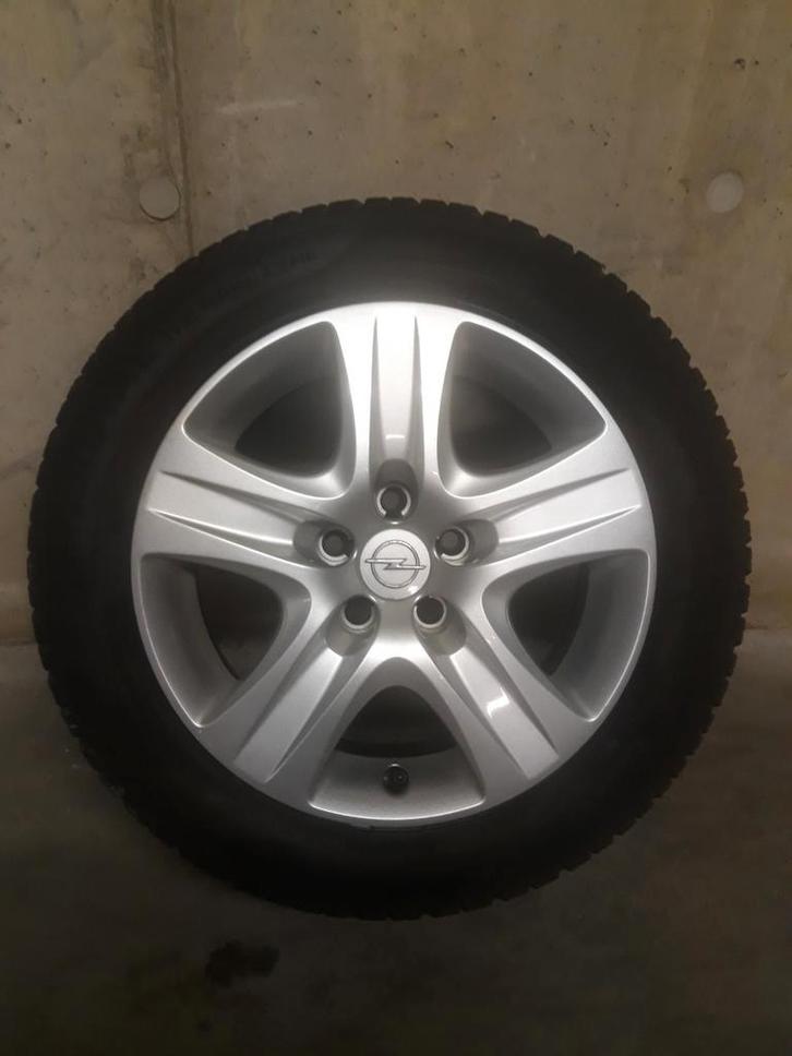 Opel Velgen 16 Duims - Nw Tyres - Uniroyal Rain Tyres !!!, Auto-onderdelen, Banden en Velgen, Banden en Velgen, 16 inch, Ophalen