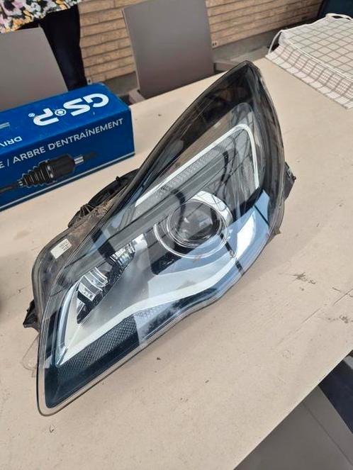 KOPLAMP Opel Insignia 2016 facelift model met SCHADE, Auto-onderdelen, Verlichting, Opel, Ophalen of Verzenden