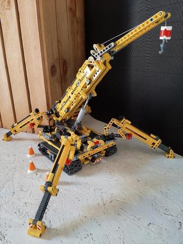 LEGO Technic Compacte Rupsband Kraan – 42097 beschikbaar voor biedingen