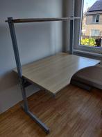 In hoogte verstelbare IKEA bureau, Huis en Inrichting, Ophalen, Gebruikt