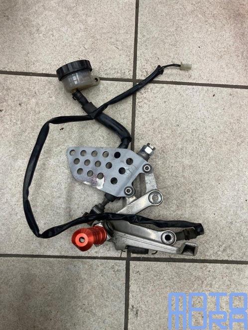 Voetsteun rechts Honda CBR 929 RR 2000 - 2001 Fireblade SC44, Motoren, Onderdelen | Overige, Gebruikt, Ophalen of Verzenden