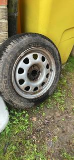 Pneu Michelin sur jante 185/60 R14