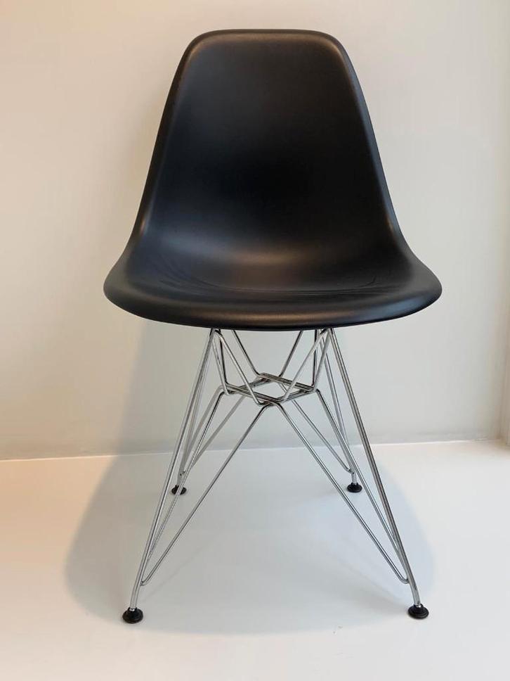 Originele Vitra Eames DSR stoelen – zwart - 8 stuks, Maison & Meubles, Chaises, Comme neuf, Cinq, Six Chaises ou plus, Synthétique