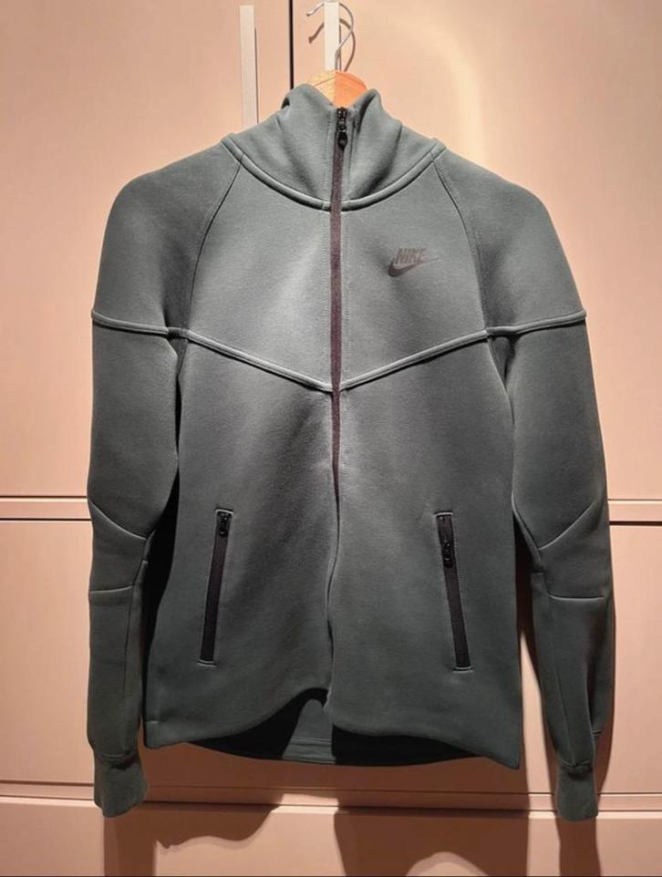 Polaire Nike Tech pour femmes, Vêtements | Femmes, Pulls & Gilets, Comme neuf, Taille 34 (XS) ou plus petite, Vert, Enlèvement ou Envoi