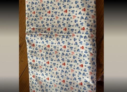 PRACHTIG stuk vintage stof, zeer mooi v design & v kleuren, Hobby en Vrije tijd, Naaien en Fournituren, Ophalen of Verzenden
