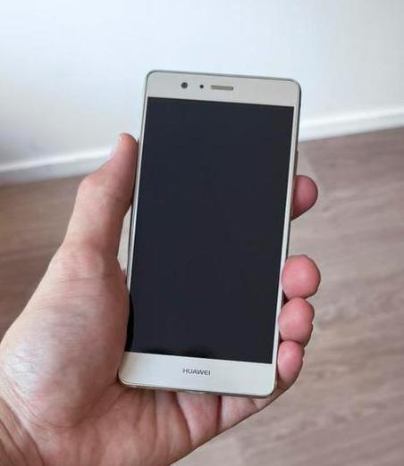 Huawei P9 32GB - zeer goede staat + gratis hoesje, Telecommunicatie, Mobiele telefoons | Huawei, Zo goed als nieuw, Zonder abonnement