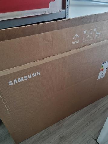 SAMSUNG CRYSTAL UHD 7100   55 beschikbaar voor biedingen