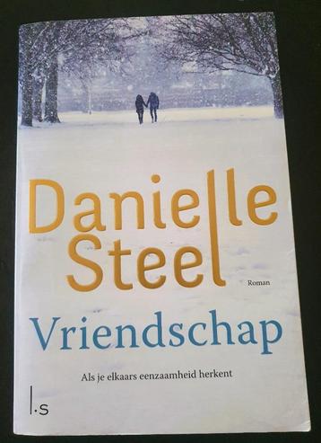 Vriendschap: Roman van Danielle Steel beschikbaar voor biedingen
