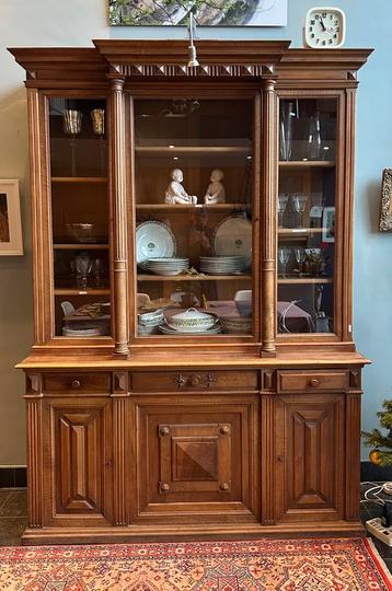 Franse vitrine, bibliotheekkast van voor 1900 beschikbaar voor biedingen